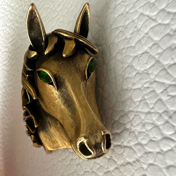 Crown Trifari Golden Horse Head Rhinestone Eyes Figural Brooch - Picture 4 of 6